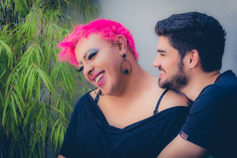 Ensaio fotográfico. Ensaio casal. Book fotográfico. Book casal. Ensaio noivos. Pré wedding. Ensaio na rua. Ensaio externo. Noivado. Ensaio gay. Ensaio homossexual. Ensaio sensual. Casamento. Namorados. São Paulo. Daniele Vidal Fotografia.