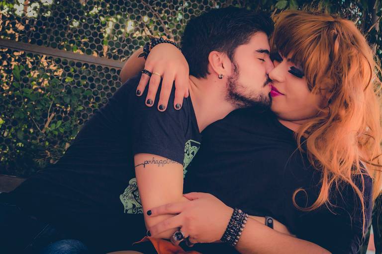 Ensaio fotográfico. Ensaio casal. Book fotográfico. Book casal. Ensaio noivos. Pré wedding. Ensaio na rua. Ensaio externo. Noivado. Ensaio gay. Ensaio homossexual. Ensaio sensual. Casamento. Namorados. São Paulo. Daniele Vidal Fotografia.