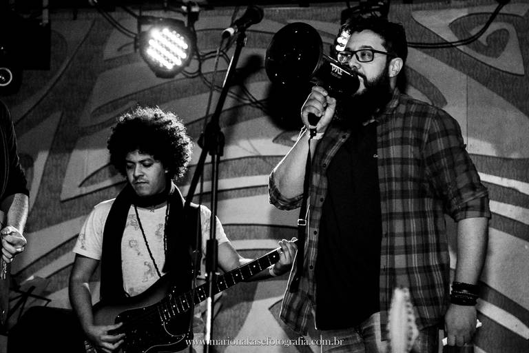 Apresentação do grupo de Sarau em conjunto com o show de Marcio Lugó em um projeto que juntos fazem uma apresentação ímpar. 