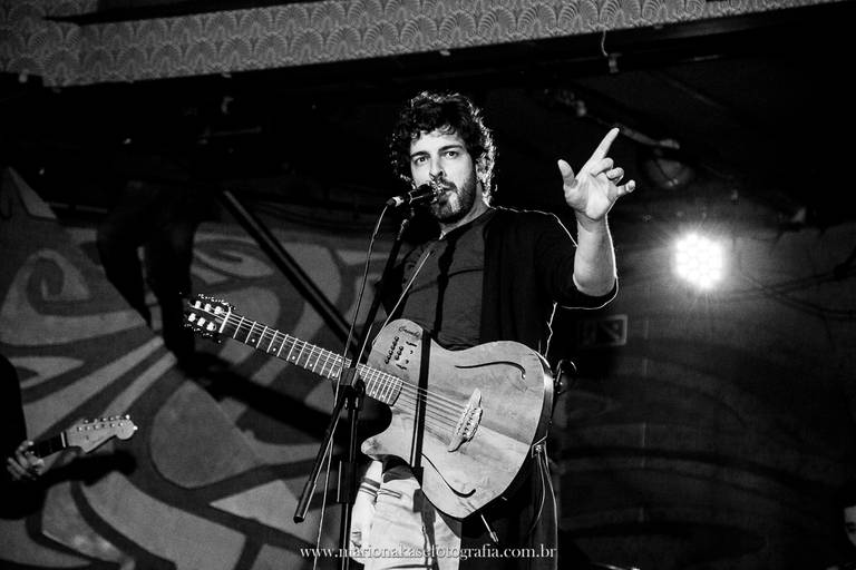 Apresentação do grupo de Sarau em conjunto com o show de Marcio Lugó em um projeto que juntos fazem uma apresentação ímpar. 