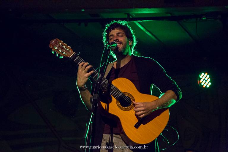 Apresentação do grupo de Sarau em conjunto com o show de Marcio Lugó em um projeto que juntos fazem uma apresentação ímpar. 