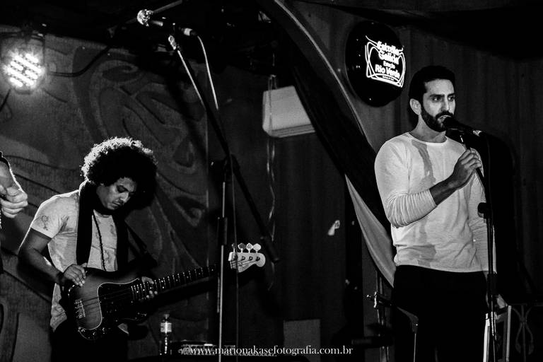 Apresentação do grupo de Sarau em conjunto com o show de Marcio Lugó em um projeto que juntos fazem uma apresentação ímpar. 