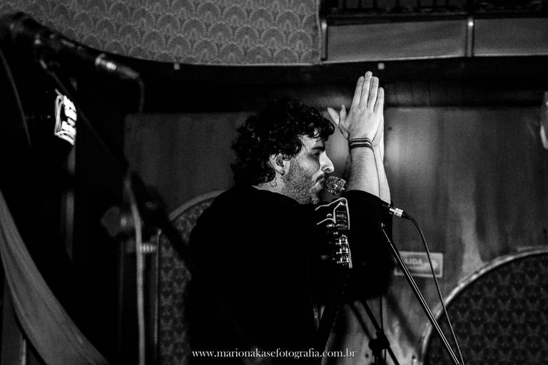 Apresentação do grupo de Sarau em conjunto com o show de Marcio Lugó em um projeto que juntos fazem uma apresentação ímpar. 