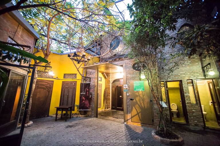 Apresentação do grupo de Sarau em conjunto com o show de Marcio Lugó em um projeto que juntos fazem uma apresentação ímpar. 