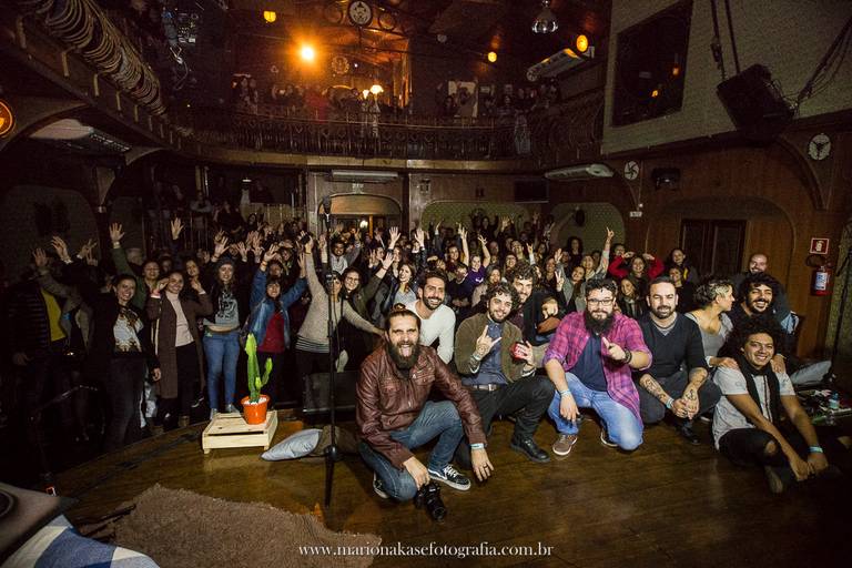 Apresentação do grupo de Sarau em conjunto com o show de Marcio Lugó em um projeto que juntos fazem uma apresentação ímpar. 