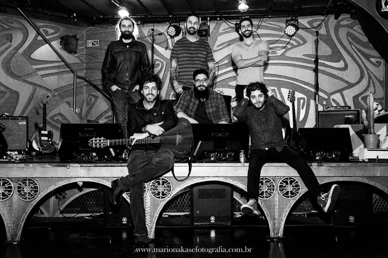 Apresentação do grupo de Sarau em conjunto com o show de Marcio Lugó em um projeto que juntos fazem uma apresentação ímpar. 