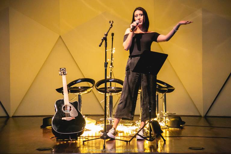 Amor em VIII Atos  - A história de um amor sem rosto - Hotel Nacional Inn SJC