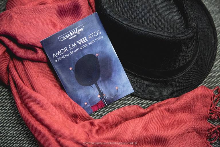 Amor em VIII Atos - A história de uma amor sem rosto - SESC Apaulista - SP