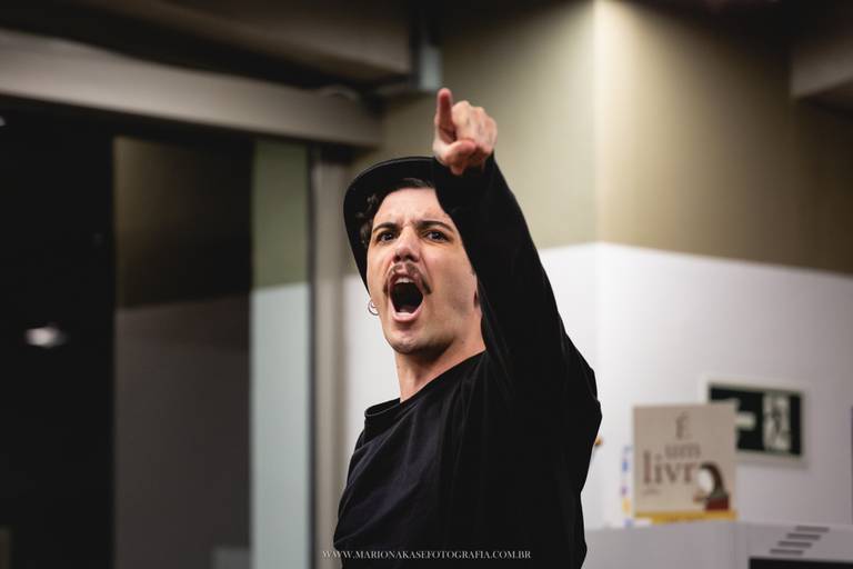 Amor em VIII Atos - A história de uma amor sem rosto - SESC Apaulista - SP