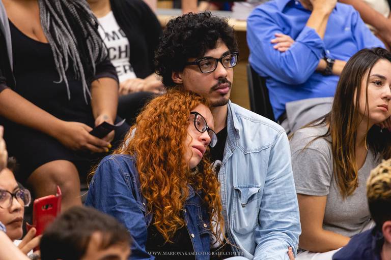 Amor em VIII Atos - A história de uma amor sem rosto - SESC Apaulista - SP