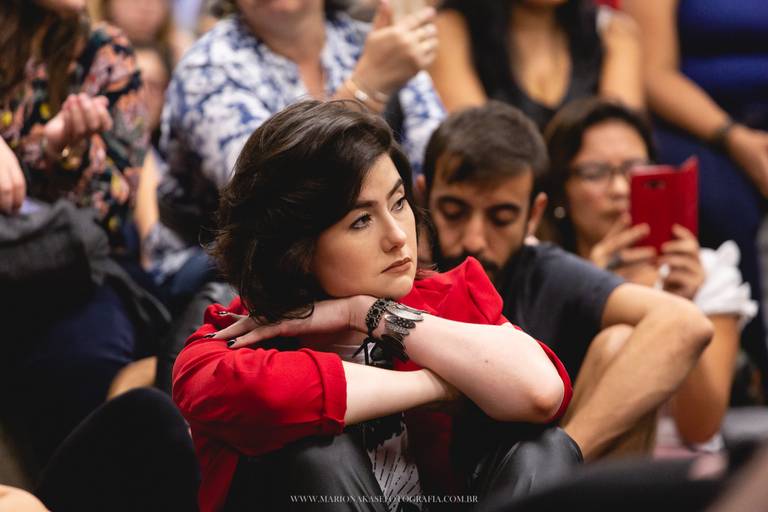 Amor em VIII Atos - A história de uma amor sem rosto - SESC Apaulista - SP