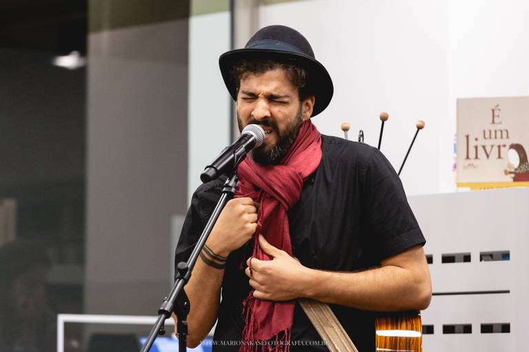 Amor em VIII Atos - A história de uma amor sem rosto - SESC Apaulista - SP