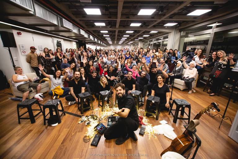 Amor em VIII Atos - A história de uma amor sem rosto - SESC Apaulista - SP