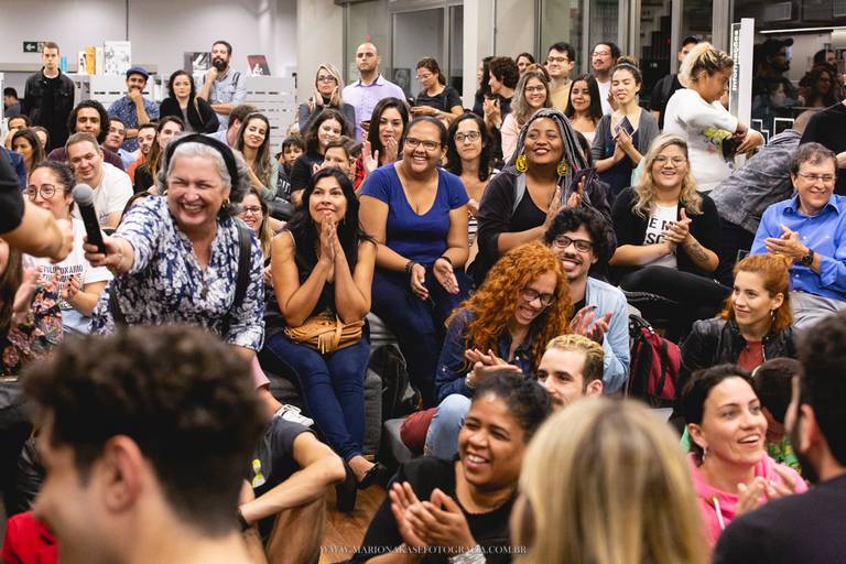 Amor em VIII Atos - A história de uma amor sem rosto - SESC Apaulista - SP