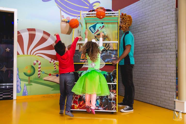 #marionakasefotografia #fotoearte #fotografia #photography #aniversario #fotosdeaniversario #mogidascruzes #sp #virasapeka #festasapeca #fotografo #pokemon #kenzo