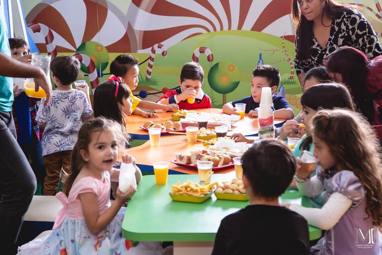 #marionakasefotografia #fotoearte #fotografia #photography #aniversario #fotosdeaniversario #mogidascruzes #sp #virasapeka #festasapeca #fotografo #pokemon #kenzo