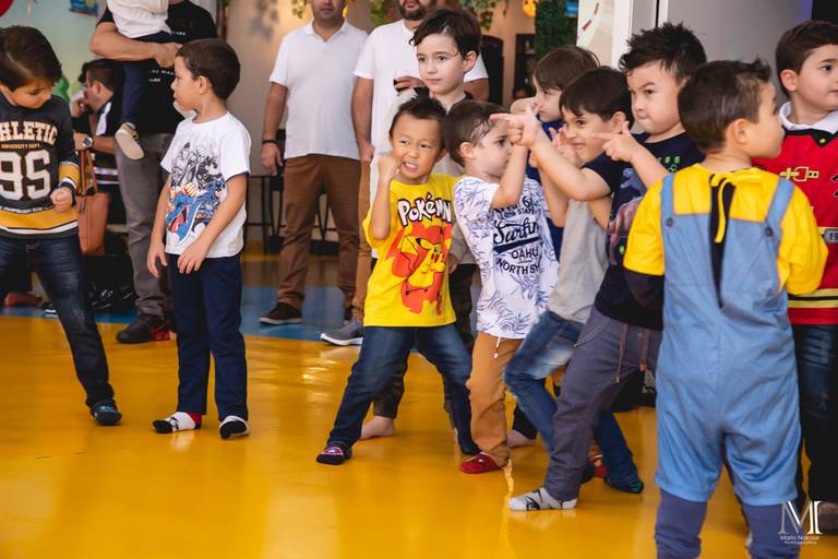 #marionakasefotografia #fotoearte #fotografia #photography #aniversario #fotosdeaniversario #mogidascruzes #sp #virasapeka #festasapeca #fotografo #pokemon #kenzo