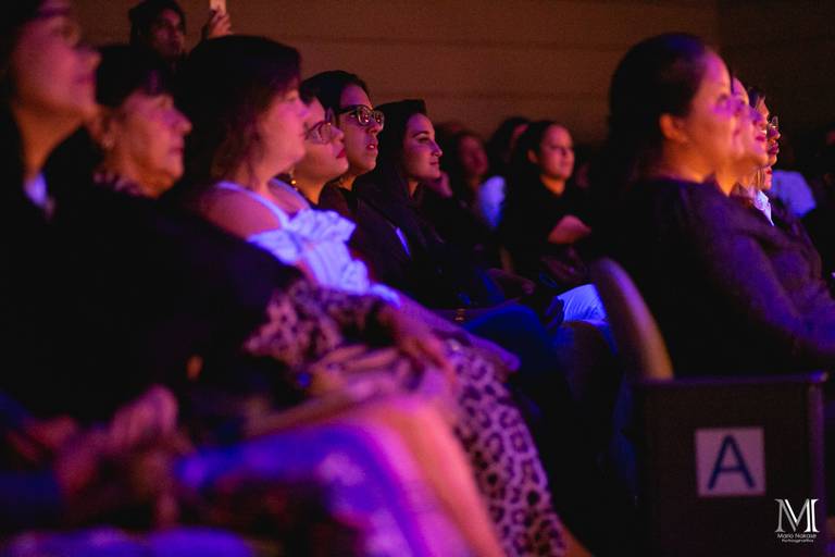 Peça Amor em VIII Atos que aconteceu no centro cultural Unibes em SP #marionakasefotografia #amoremviiiatos #fotografia #sarau #peçadeteatro #sp #unibes #poesia #amor #emoção #amigos