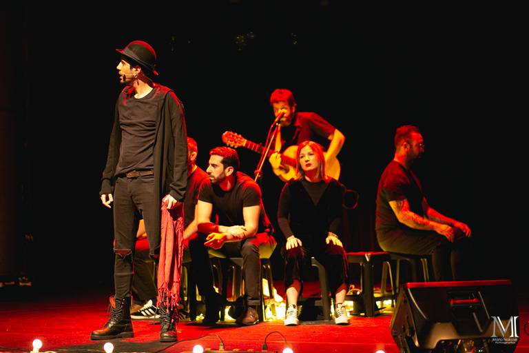 Peça Amor em VIII Atos que aconteceu no centro cultural Unibes em SP #marionakasefotografia #amoremviiiatos #fotografia #sarau #peçadeteatro #sp #unibes #poesia #amor #emoção #amigos