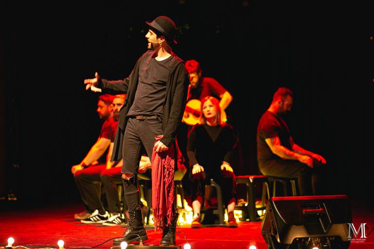 Peça Amor em VIII Atos que aconteceu no centro cultural Unibes em SP #marionakasefotografia #amoremviiiatos #fotografia #sarau #peçadeteatro #sp #unibes #poesia #amor #emoção #amigos