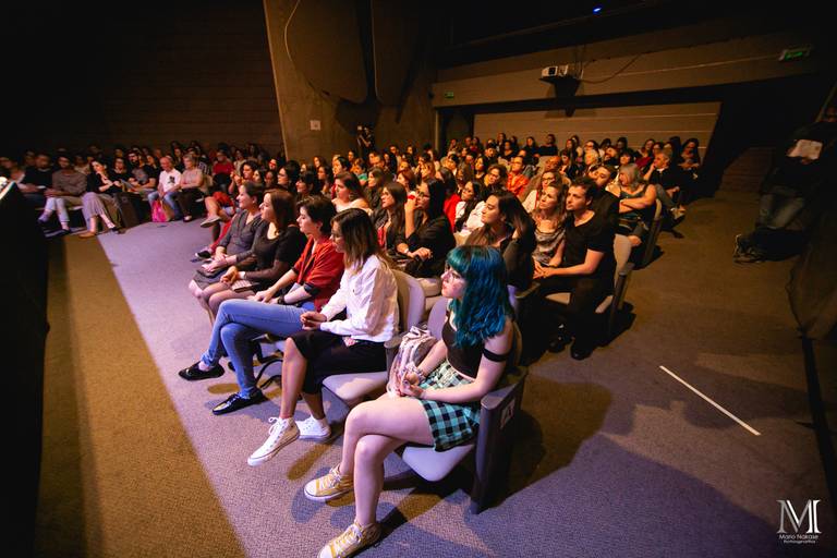 Peça Amor em VIII Atos que aconteceu no centro cultural Unibes em SP #marionakasefotografia #amoremviiiatos #fotografia #sarau #peçadeteatro #sp #unibes #poesia #amor #emoção #amigos