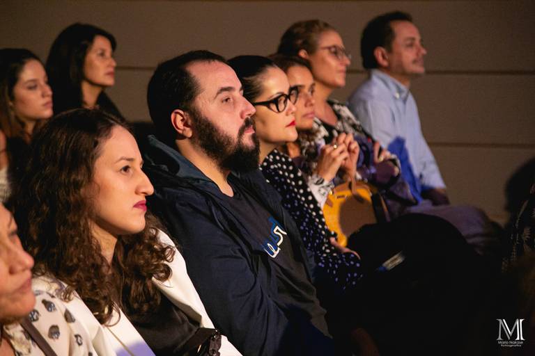 Peça Amor em VIII Atos que aconteceu no centro cultural Unibes em SP #marionakasefotografia #amoremviiiatos #fotografia #sarau #peçadeteatro #sp #unibes #poesia #amor #emoção #amigos