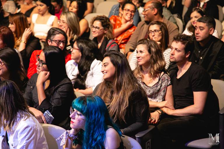 Peça Amor em VIII Atos que aconteceu no centro cultural Unibes em SP #marionakasefotografia #amoremviiiatos #fotografia #sarau #peçadeteatro #sp #unibes #poesia #amor #emoção #amigos