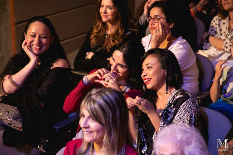 Peça Amor em VIII Atos que aconteceu no centro cultural Unibes em SP #marionakasefotografia #amoremviiiatos #fotografia #sarau #peçadeteatro #sp #unibes #poesia #amor #emoção #amigos