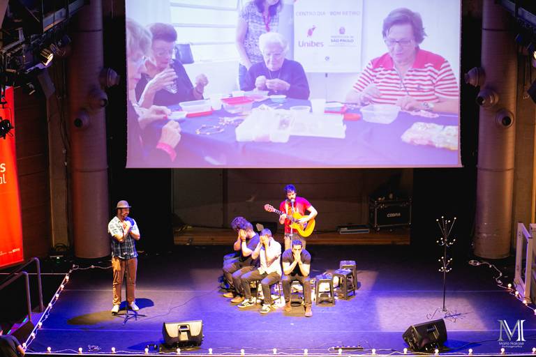Peça Amor em VIII Atos que aconteceu no centro cultural Unibes em SP #marionakasefotografia #amoremviiiatos #fotografia #sarau #peçadeteatro #sp #unibes #poesia #amor #emoção #amigos
