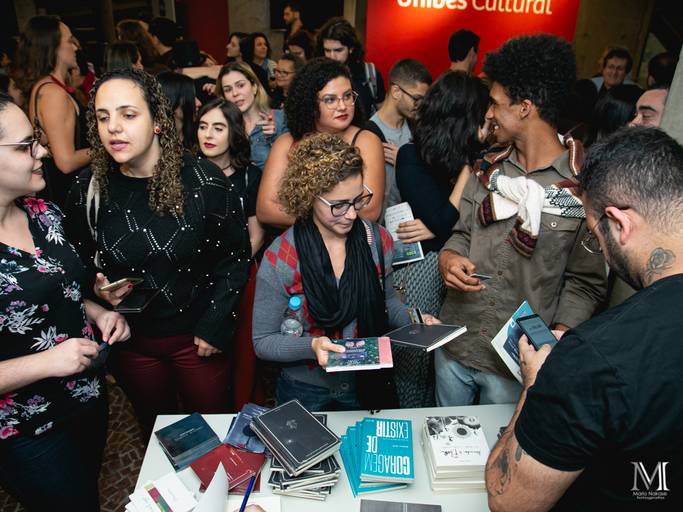 Peça Amor em VIII Atos que aconteceu no centro cultural Unibes em SP #marionakasefotografia #amoremviiiatos #fotografia #sarau #peçadeteatro #sp #unibes #poesia #amor #emoção #amigos