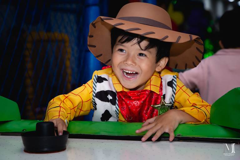 Aniversário do Enzo. Fotografia por Mario Nakase. 