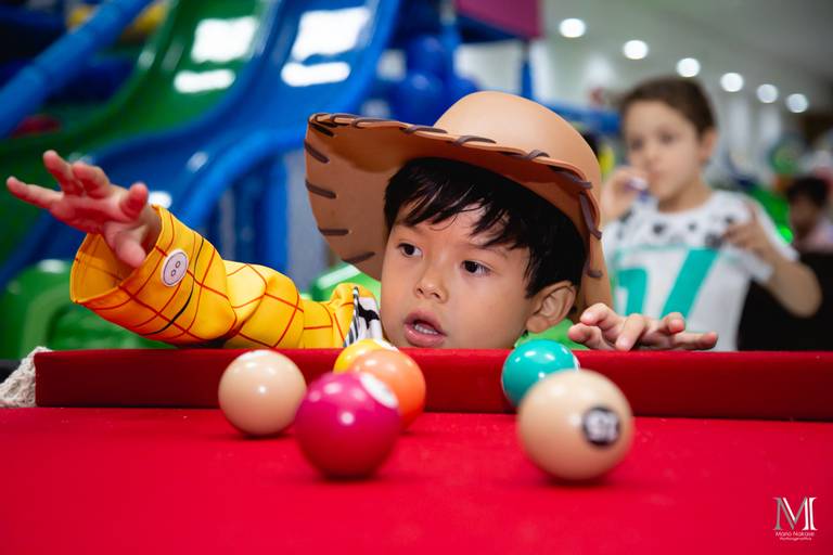 Aniversário do Enzo. Fotografia por Mario Nakase. 
