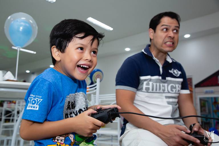 Aniversário do Enzo. Fotografia por Mario Nakase. 