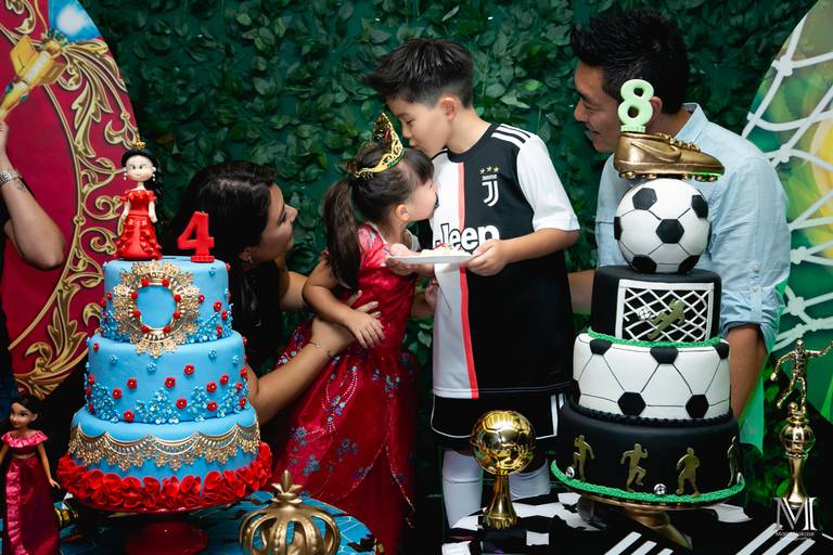 Aniversario da Julia e Lucas no Buffet Little Tiger. Fotografia por Mario Nakase
#marionakasefotografia #marionakase #fotografo #aniversarioinfantil #littletiger #fotografiadecriança #parabéns #buffet #mogidascruzes #fotografoprofissional #ideias