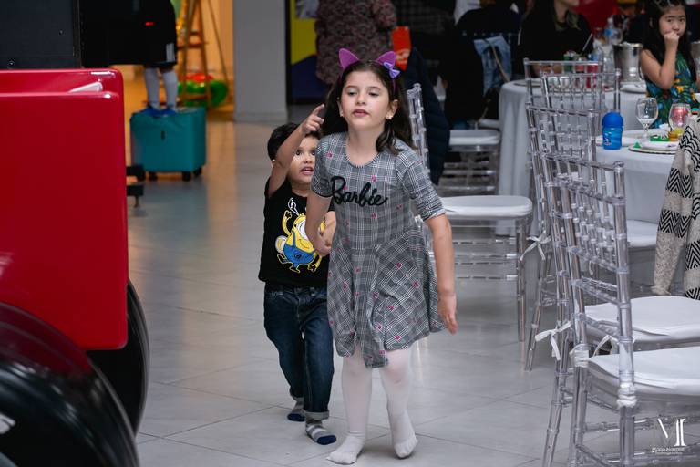 Aniversario da Julia e Lucas no Buffet Little Tiger. Fotografia por Mario Nakase
#marionakasefotografia #marionakase #fotografo #aniversarioinfantil #littletiger #fotografiadecriança #parabéns #buffet #mogidascruzes #fotografoprofissional #ideias