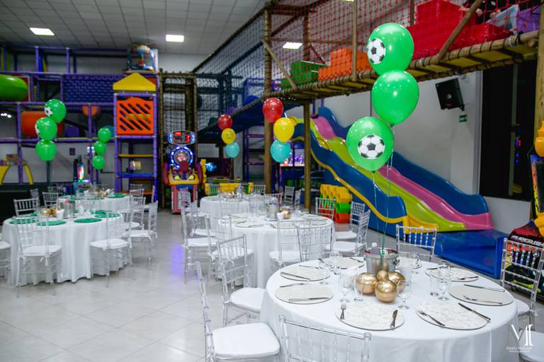 Aniversario da Julia e Lucas no Buffet Little Tiger. Fotografia por Mario Nakase
#marionakasefotografia #marionakase #fotografo #aniversarioinfantil #littletiger #fotografiadecriança #parabéns #buffet #mogidascruzes #fotografoprofissional #ideias