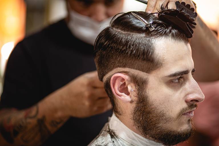 Fotografia comercial feita por Mario Nakase na Barbearia Senhor Navalha em Mogi das Cruzes - SP