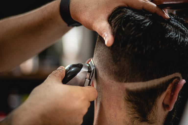 Fotografia comercial feita por Mario Nakase na Barbearia Senhor Navalha em Mogi das Cruzes - SP