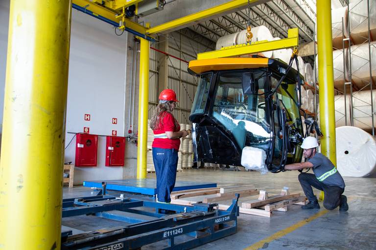 Fotografia Comercial, Empresarial feita por Mario Nakase na Suzanlog em parceria com Alan Matos e XPropaganda