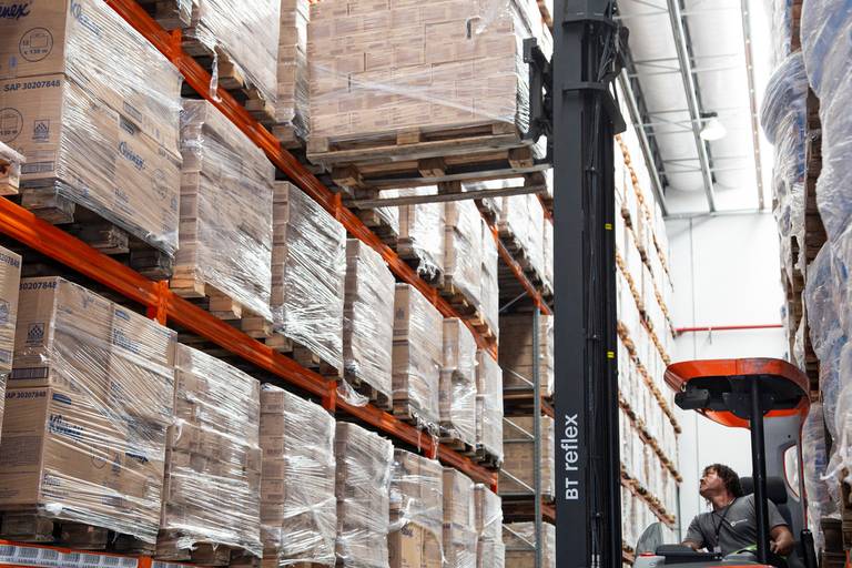 Fotografia Comercial, Empresarial feita por Mario Nakase na Suzanlog em parceria com Alan Matos e XPropaganda