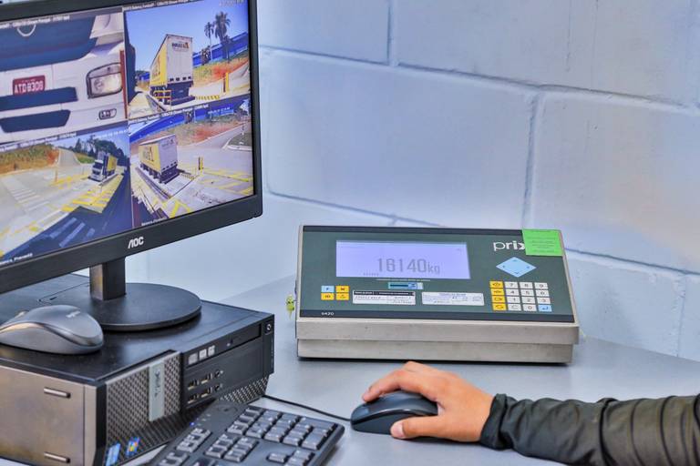 Fotografia Comercial, Empresarial feita por Mario Nakase na Suzanlog em parceria com Alan Matos e XPropaganda