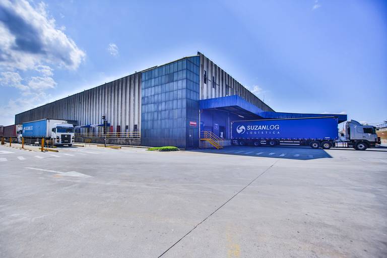 Fotografia Comercial, Empresarial feita por Mario Nakase na Suzanlog em parceria com Alan Matos e XPropaganda