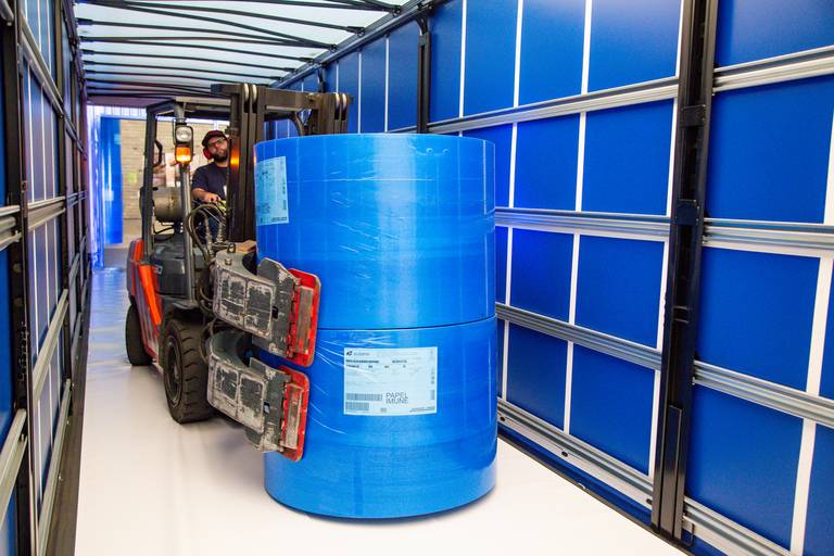 Fotografia Comercial, Empresarial feita por Mario Nakase na Suzanlog em parceria com Alan Matos e XPropaganda