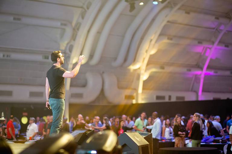 Palestra do Matheus com a empresa Conte fotografada por Mario Nakase