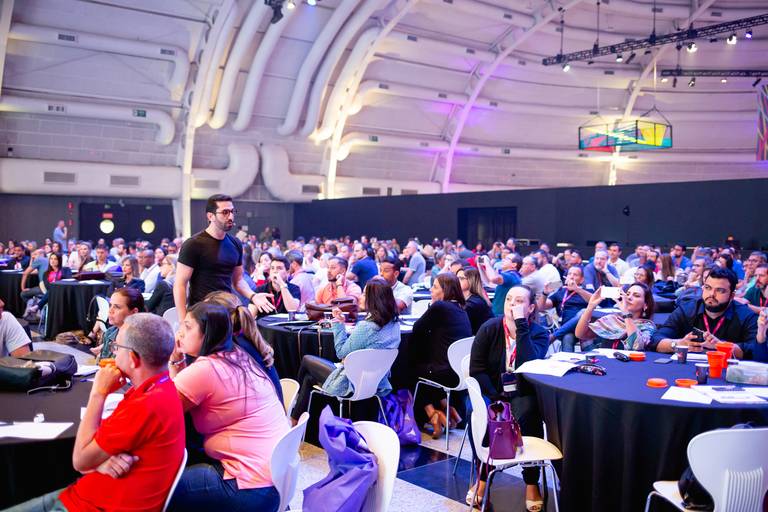 Palestra do Matheus com a empresa Conte fotografada por Mario Nakase