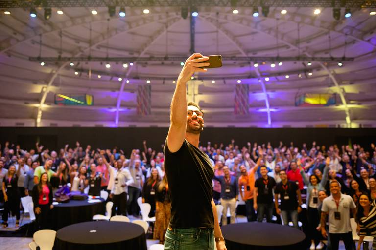 Palestra do Matheus com a empresa Conte fotografada por Mario Nakase
