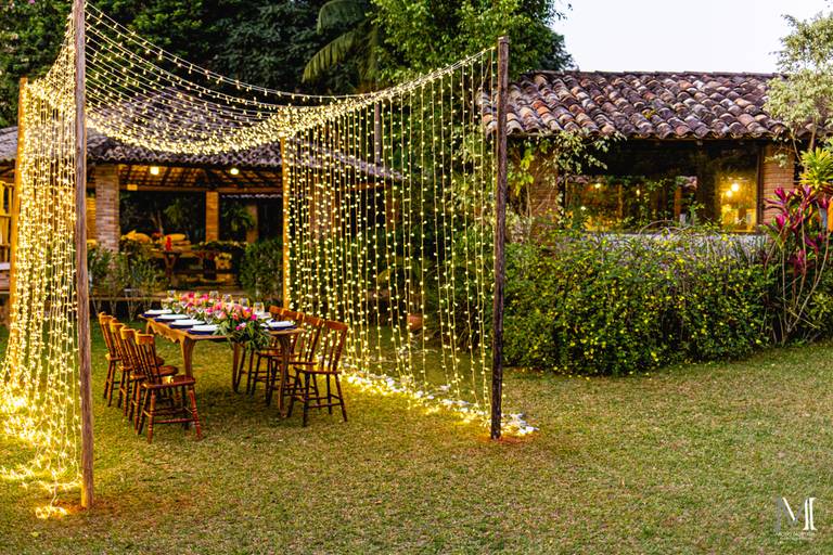 Espaços para Mini Wedding no Restaurante Senzala em Salesópolis SP. Fotos por Mario Nakase Fotografia