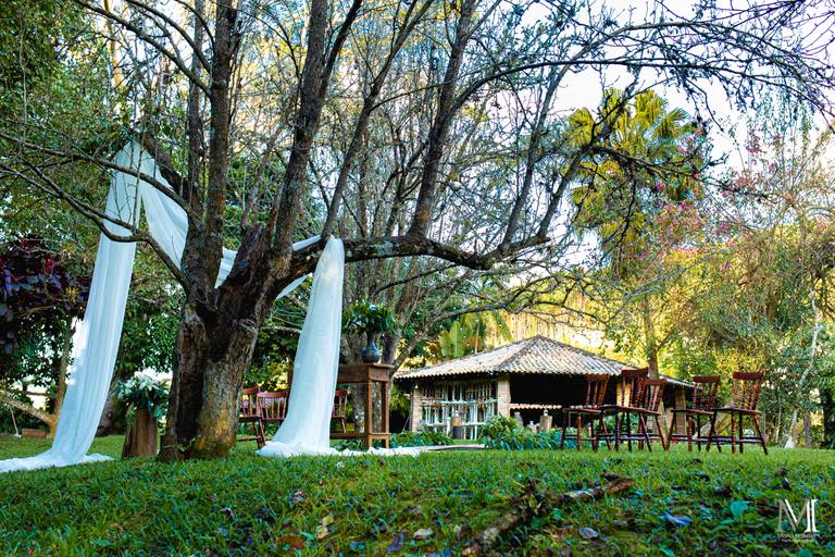 Espaços para Mini Wedding no Restaurante Senzala em Salesópolis SP. Fotos por Mario Nakase Fotografia