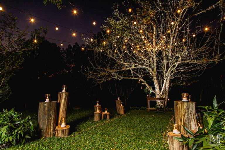 Espaços para Mini Wedding no Restaurante Senzala em Salesópolis SP. Fotos por Mario Nakase Fotografia