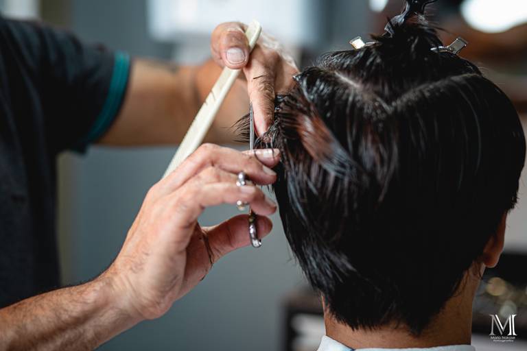 Barbearia Senhor Navalha, Cortes Masculinos Infantil nesta sessão. Produtos B.URB usados nos cortes com qualidade. Fotografia por Mario Nakase